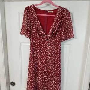 Gorgeous Floral midi dress! 👗